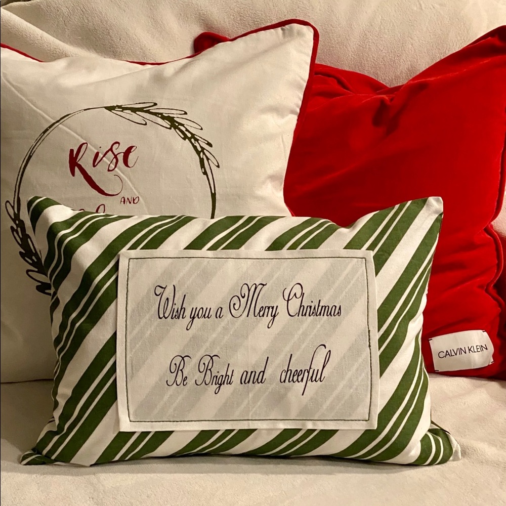 NWT “Last one” Wish you a Merry Christmas pillow